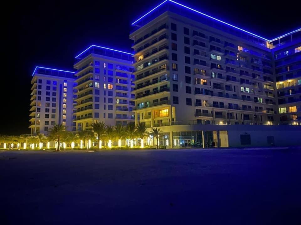 Deluxe Ocean View Apartment Ras al-Khaimah Exterior photo